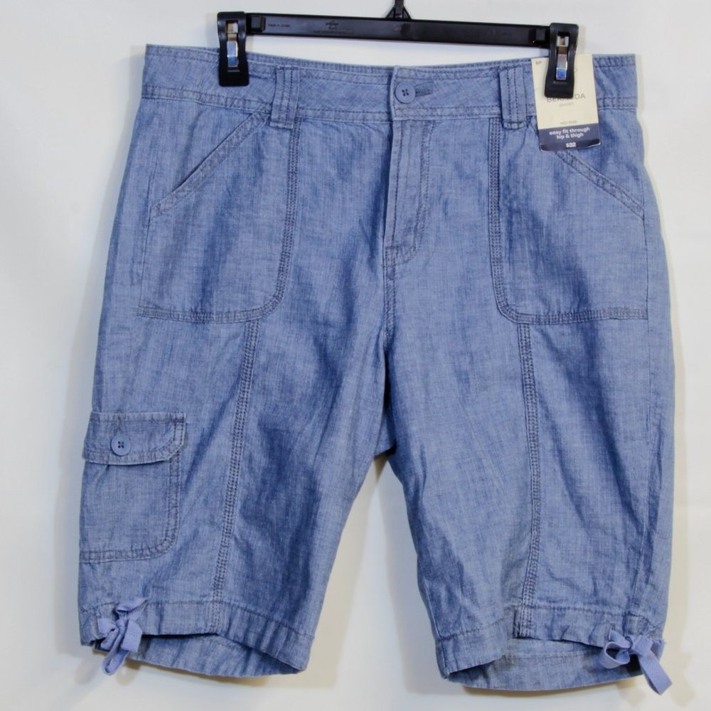 St. John's Bay Womens' Petite Blue Denim Mid Rise Bermuda Shorts NWT